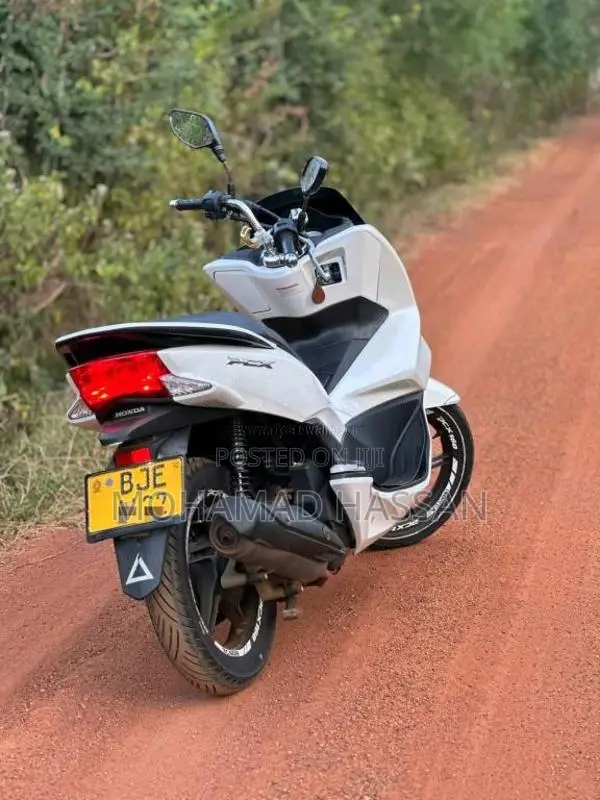 Honda PCx 125 2017 Motorbike (Used)