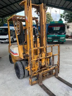 Komatsu FD15H 2011 Heavy-Duty (Used)