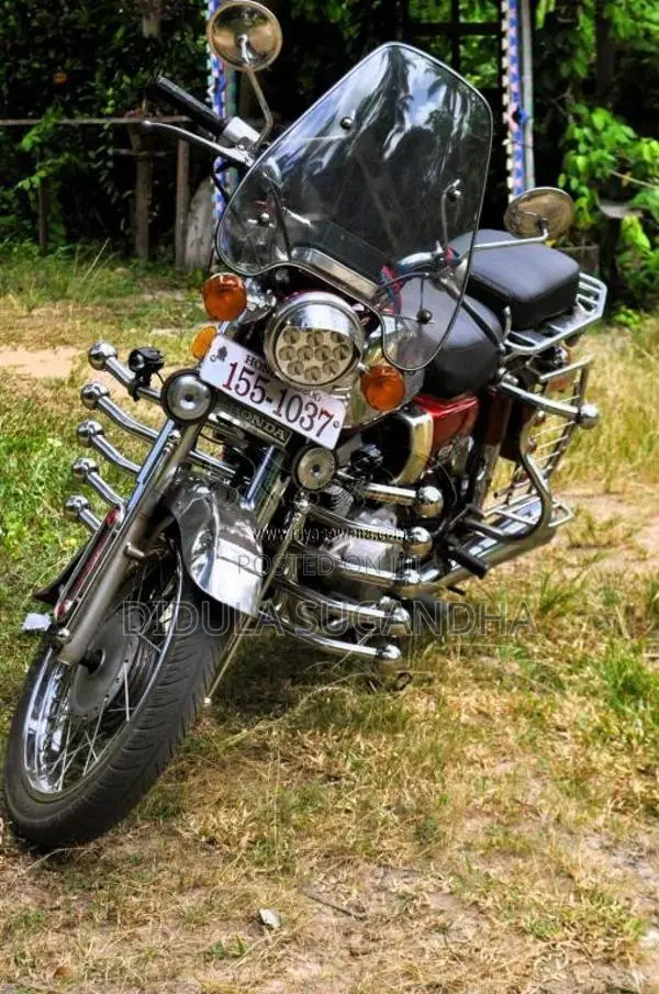 Honda 125 1998 Motorbike (Used)