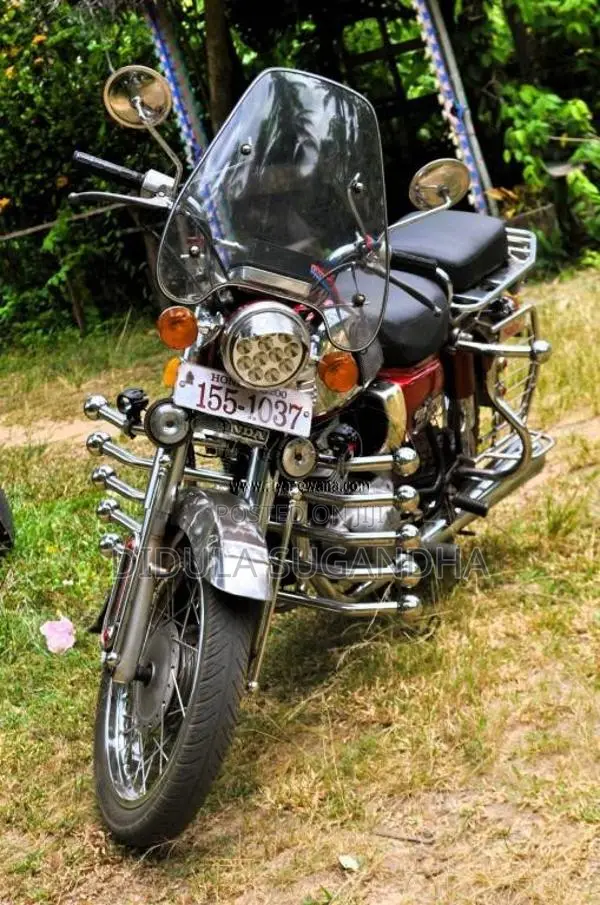 Honda 125 1998 Motorbike (Used)