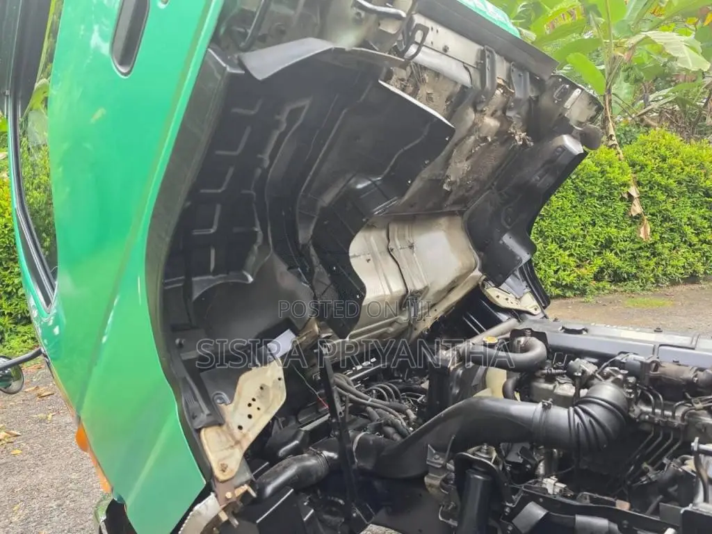 Isuzu NPR 72 L 2001 Lorry (Used)