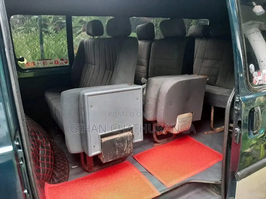 Hyundai H100 2000 Van (Used)