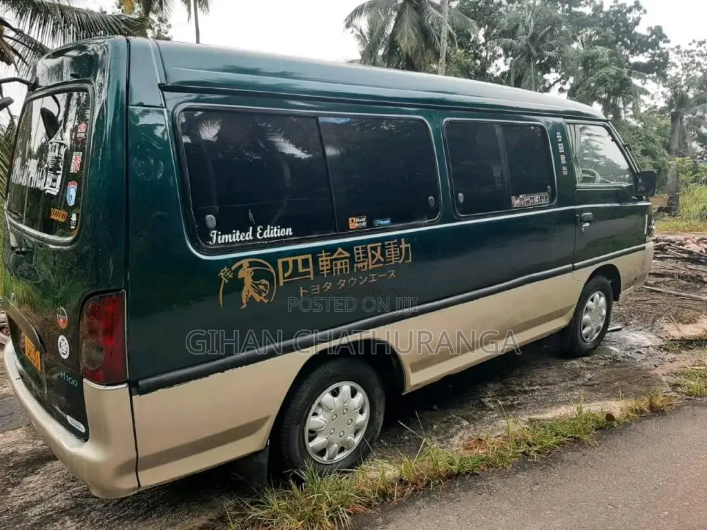 Hyundai H100 2000 Van (Used)