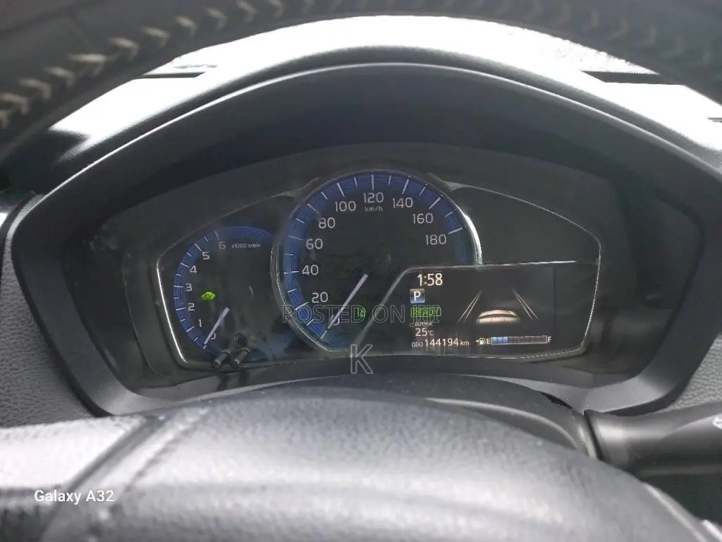 Toyota Axio WXB 2016 Car (Used)