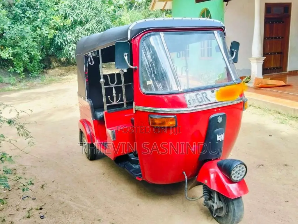 Bajaj 2 Stroke 2002 Three Wheel (Used)