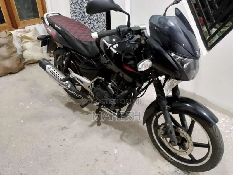 Bajaj Pulsar 150 2010 Motorbike (Used)