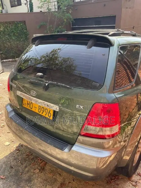 Kia Sorento 2003 SUV (Used)