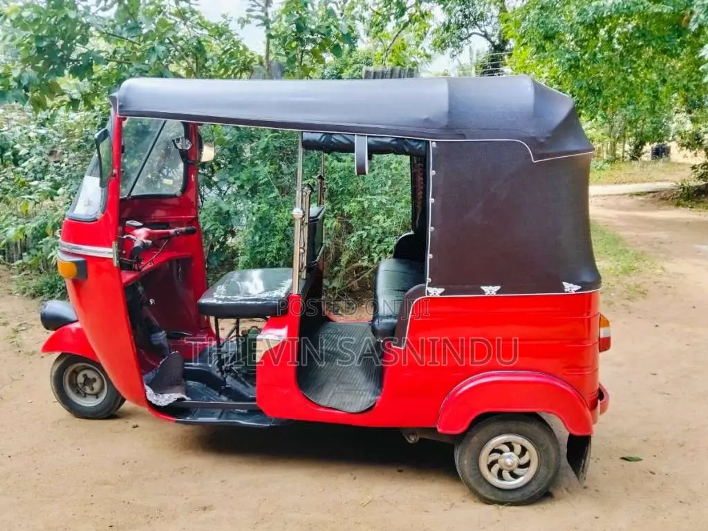 Bajaj 2 Stroke 2002 Three Wheel (Used)