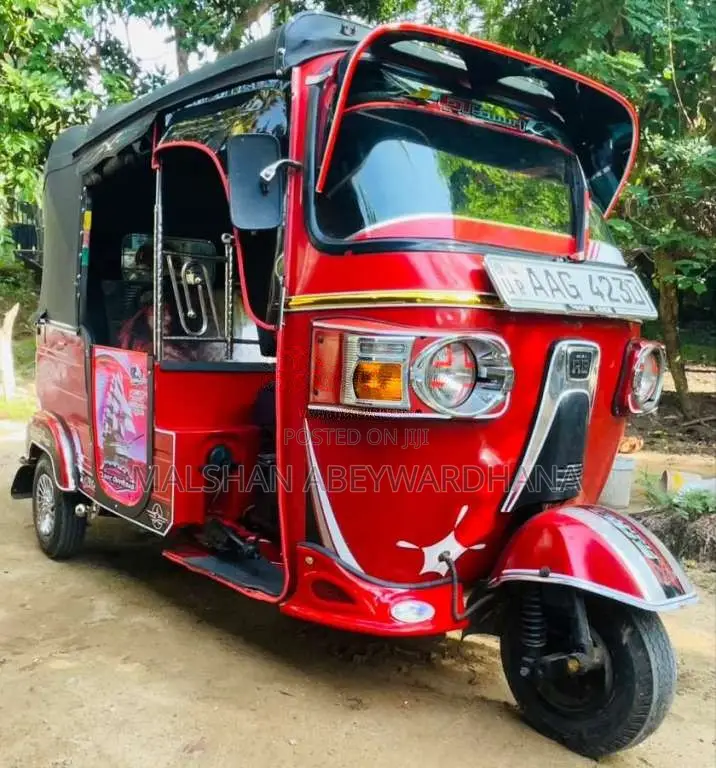 Bajaj RE 205 2013 Three Wheel (Used)