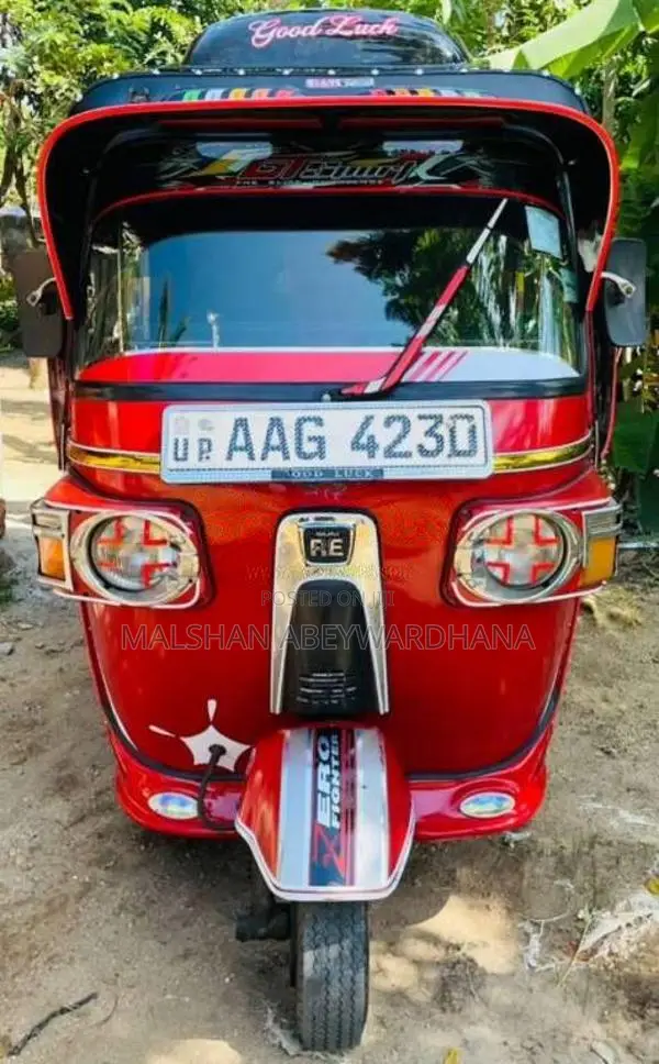 Bajaj RE 205 2013 Three Wheel (Used)
