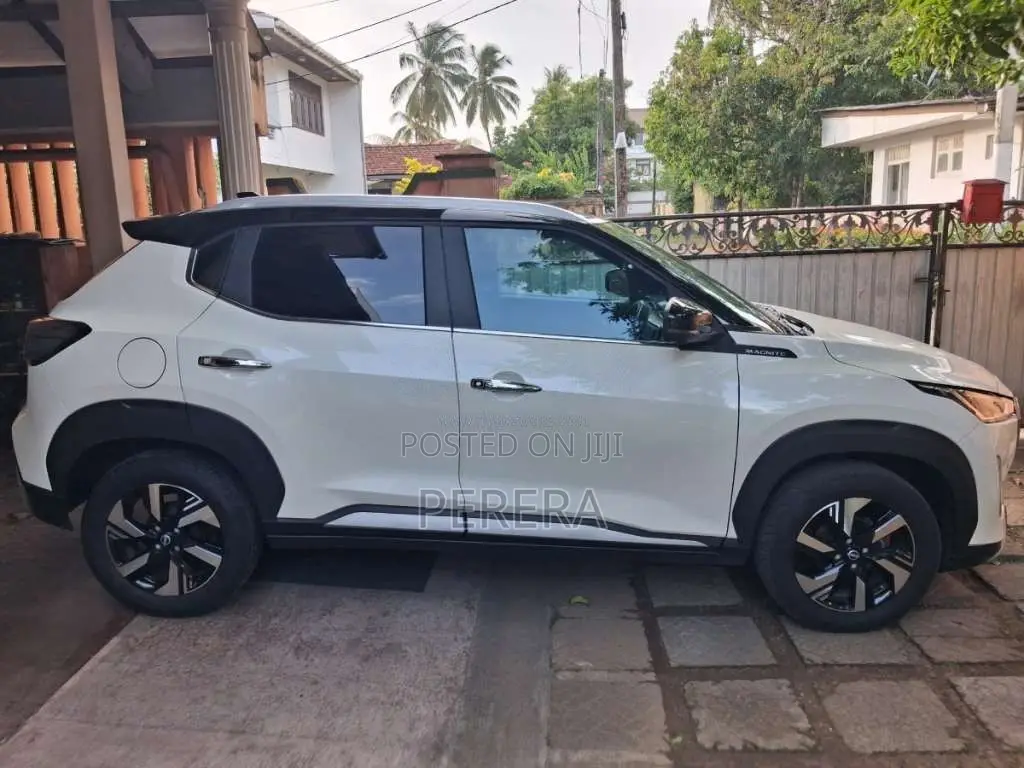 Nissan Tekna Plus AMT 2025 Car (Used)