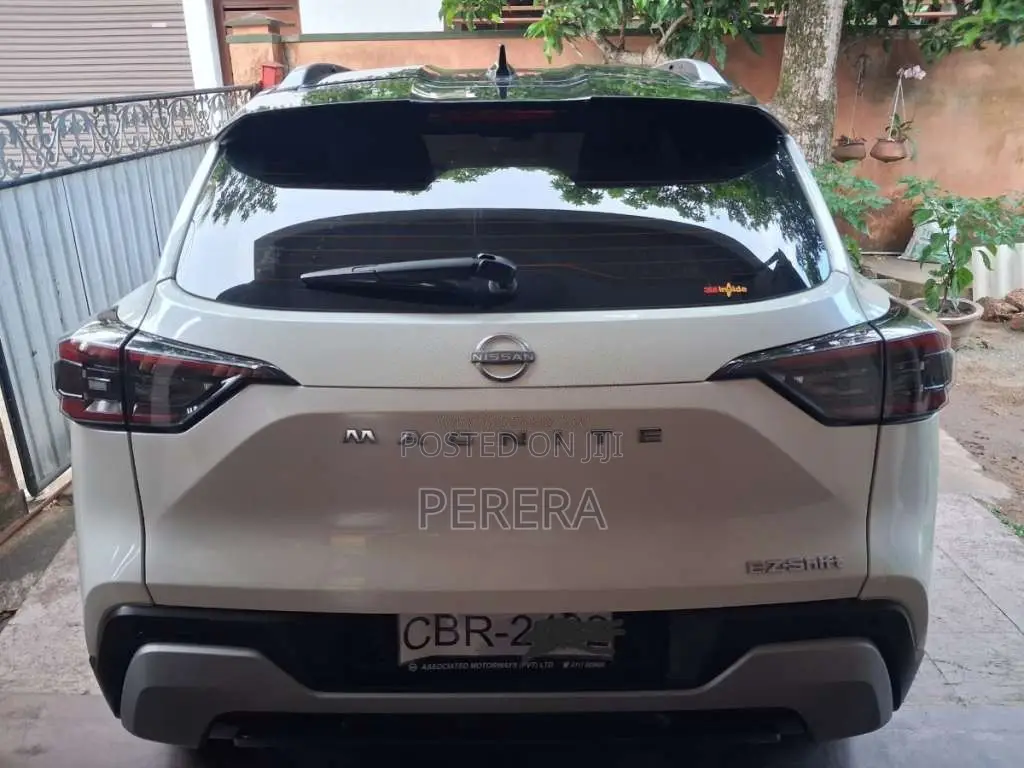 Nissan Tekna Plus AMT 2025 Car (Used)