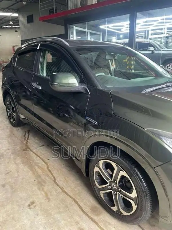 Honda Vezel Z Orange Pack 2014 SUV (Used)