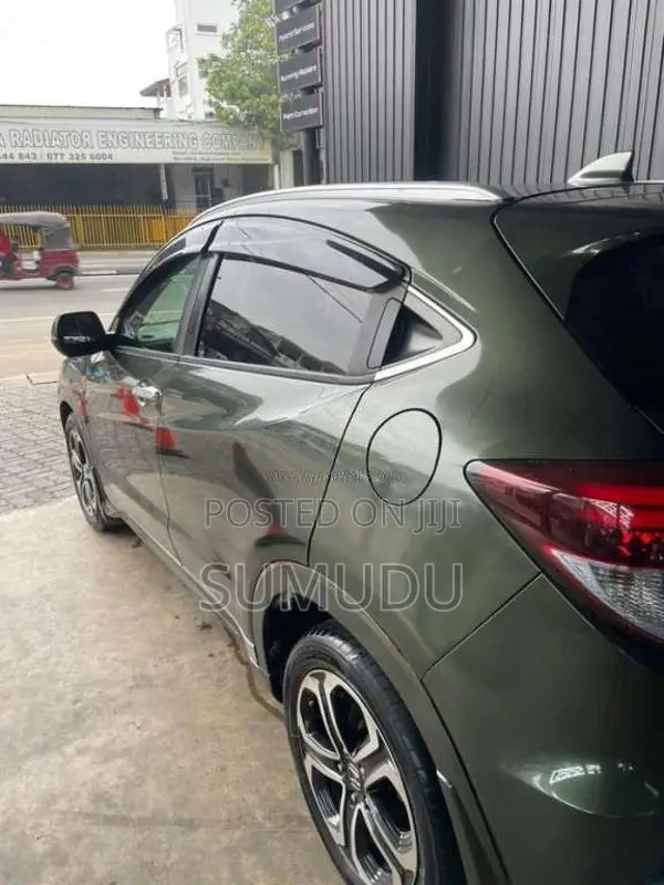 Honda Vezel Z Orange Pack 2014 SUV (Used)