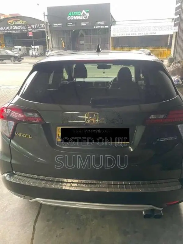 Honda Vezel Z Orange Pack 2014 SUV (Used)