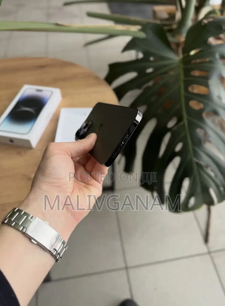 New Apple iPhone 14 Pro Max 256 GB Black