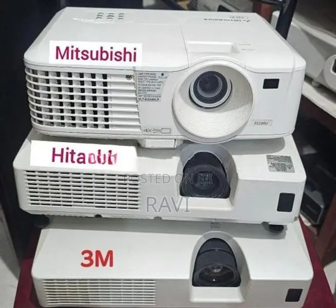 projectors Hitachi, Mitsubishi
