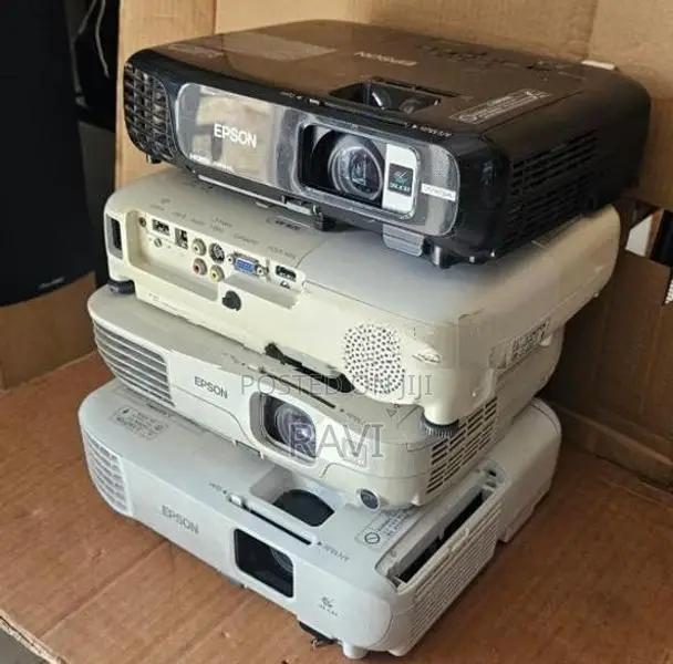 epson projector Lum 4000