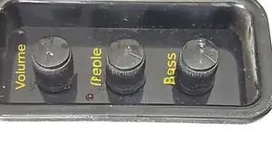 studio monitor powered speaker