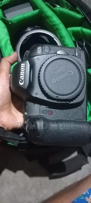 Canon 5D DSLR Camera