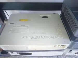 Multimedia projector SANYO ,EIKI EPSON VGA Machine