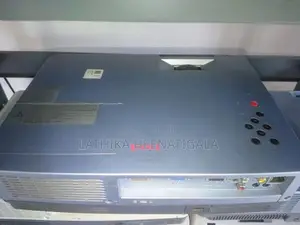 Multimedia projector SANYO ,EIKI EPSON VGA Machine
