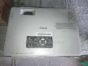 Multimedia projector SANYO ,EIKI EPSON VGA Machine
