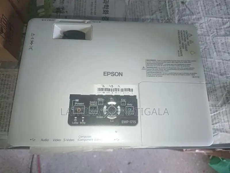 Multimedia projector SANYO ,EIKI EPSON VGA Machine