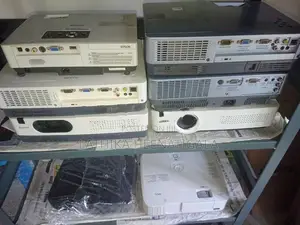 Multimedia projector SANYO ,EIKI EPSON VGA Machine