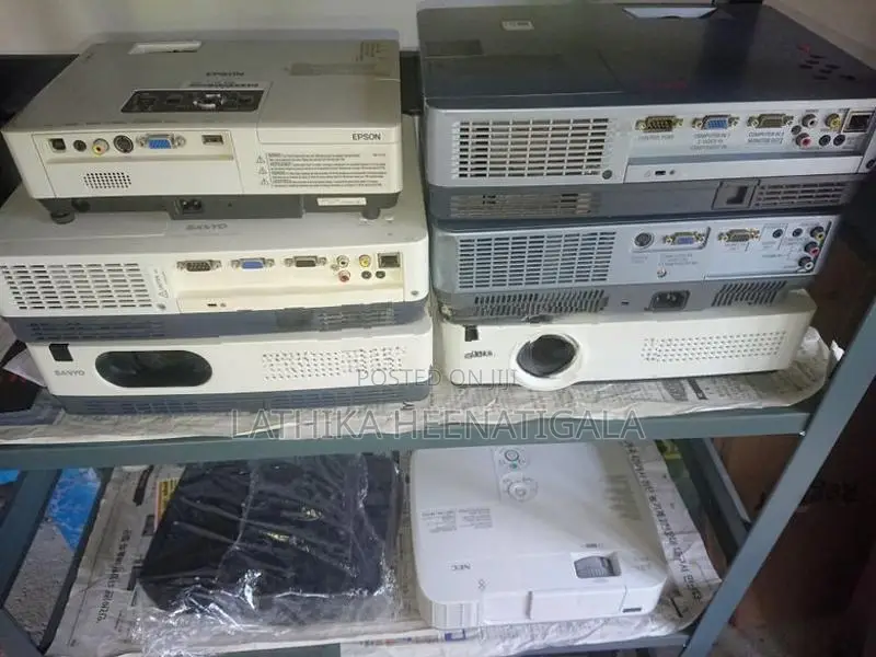 Multimedia projector SANYO ,EIKI EPSON VGA Machine