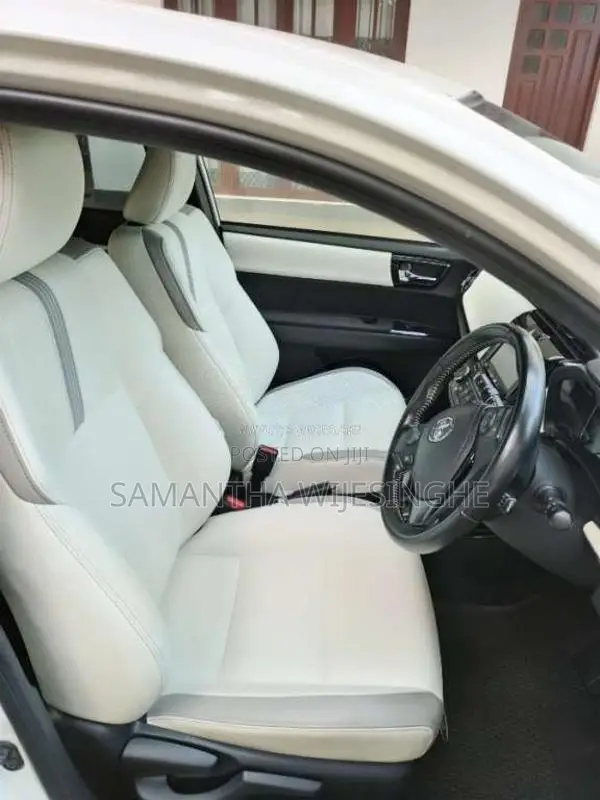 Toyota Axio 2018 Car (Used)