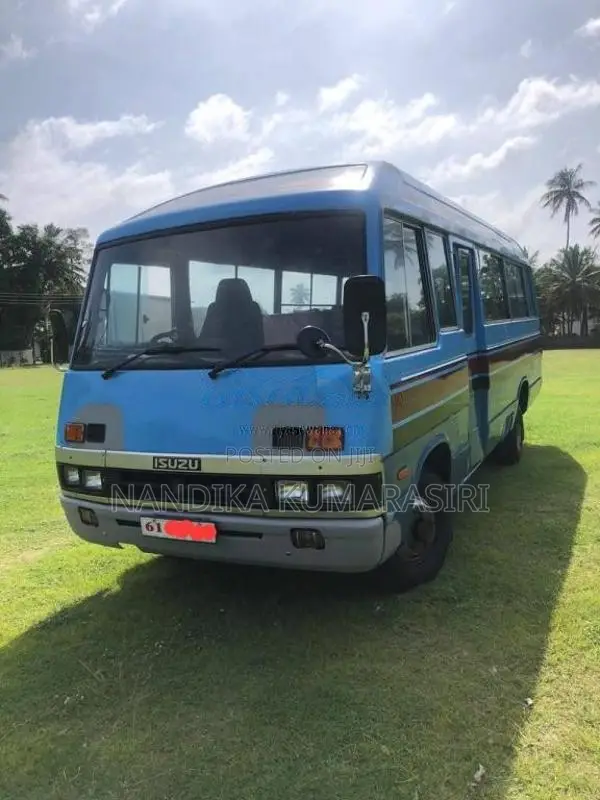 Isuzu Journey 1988 Bus (Used)