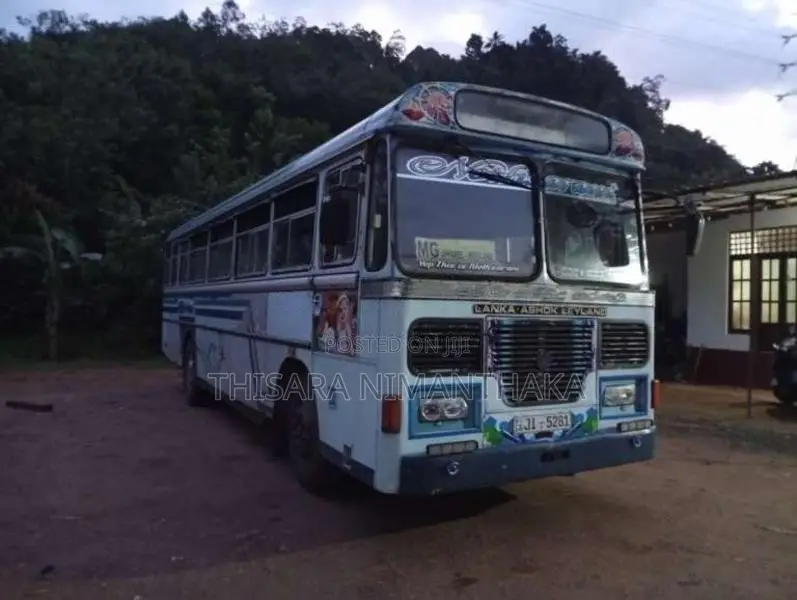 Ashok-Leyland Hino Power 2004 Bus (Used)