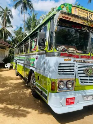 Ashok-Leyland Viking 2004 Bus (Used)