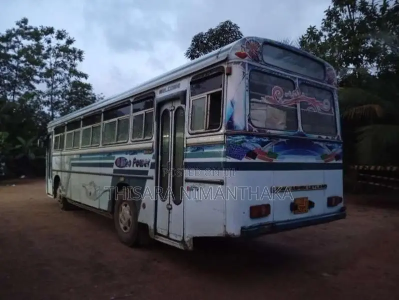 Ashok-Leyland Hino Power 2004 Bus (Used)