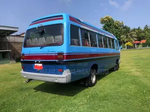 Isuzu Journey 1988 Bus (Used)