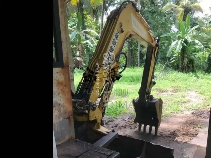 Yanmar B27 2012 Heavy-Duty (Used)