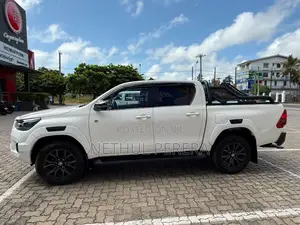 Toyota Hilux 2023 Pickup (Used)
