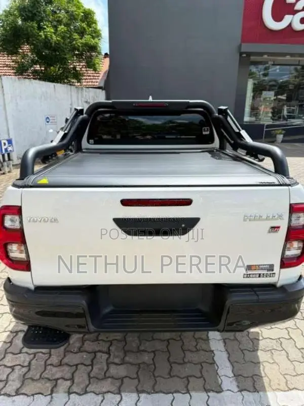 Toyota Hilux 2023 Pickup (Used)