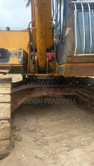 Kobelco Yutani SK03 2015 Heavy-Duty (Used)