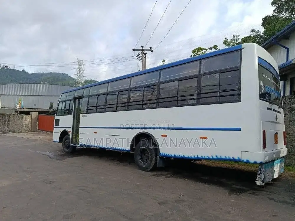 Ashok-Leyland Lynx 2014 Bus (Used)