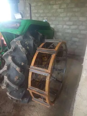 John-Deere 5047 2013 Tractor (Used)