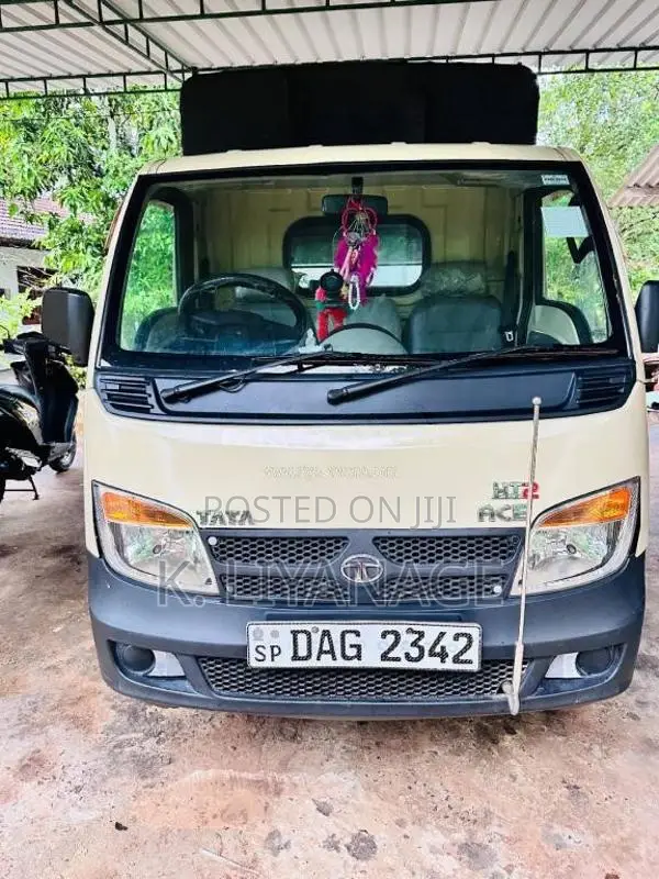 Tata Dimo Batta 2018 Lorry (Used)