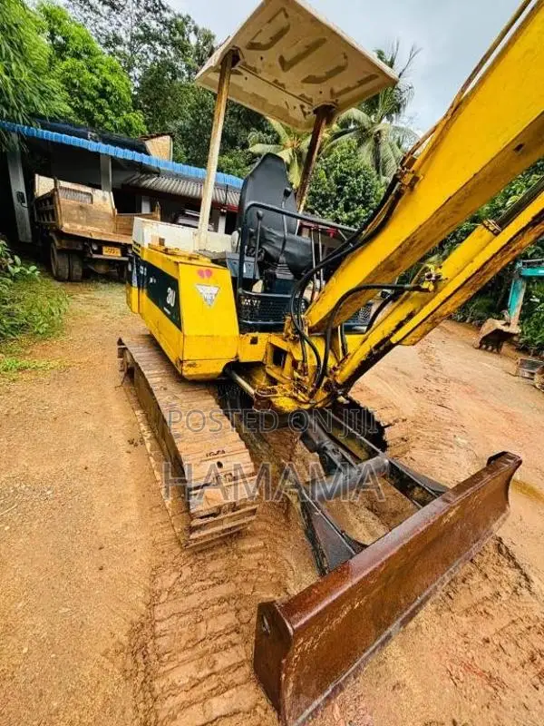 Komatsu Pc30-6 2025 Heavy-Duty (Used)