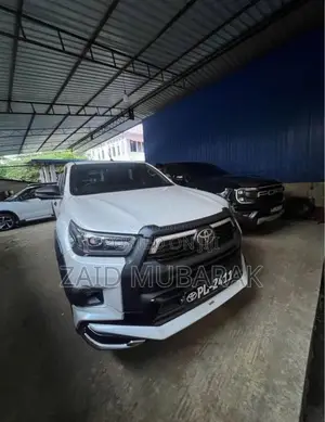 Toyota ROCO 2025 Crew Cab (Used)