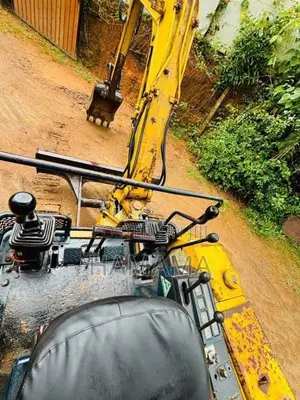 Komatsu Pc30-6 2025 Heavy-Duty (Used)