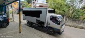 Isuzu 4m51 2000 Lorry (Used)