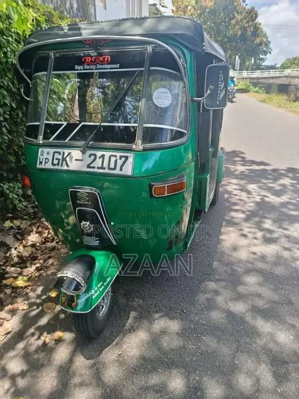 Bajaj 2 Stroke 2001 Three Wheel (Used)