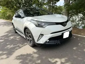 Toyota CHR 2018 SUV (Used)