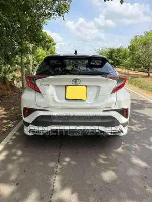 Toyota CHR 2018 SUV (Used)